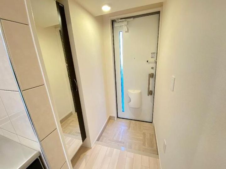 旭区森小路2丁目アパート新築工事の玄関