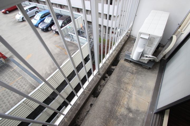 清水ビルの内装