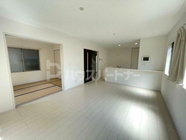 千葉県船橋市前原西1(一戸建)の賃貸物件の居間