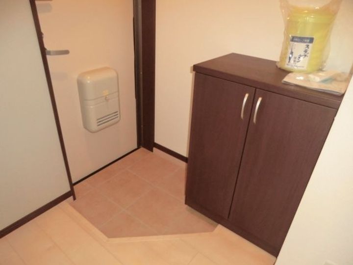 東京都足立区中川2(アパート)の賃貸物件の玄関