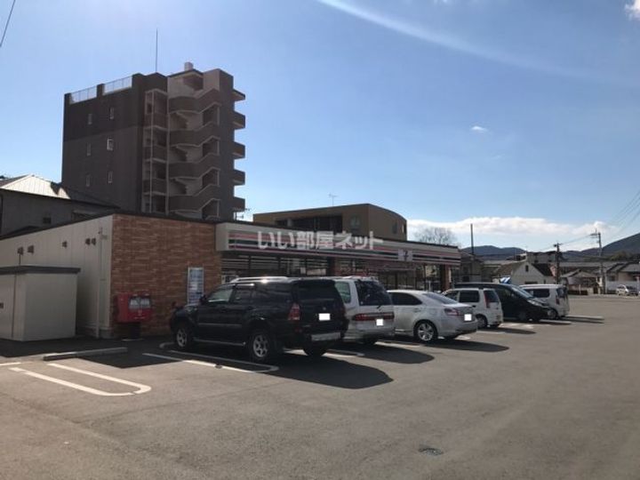 ラ・レジダンス・ド・パルムの周辺