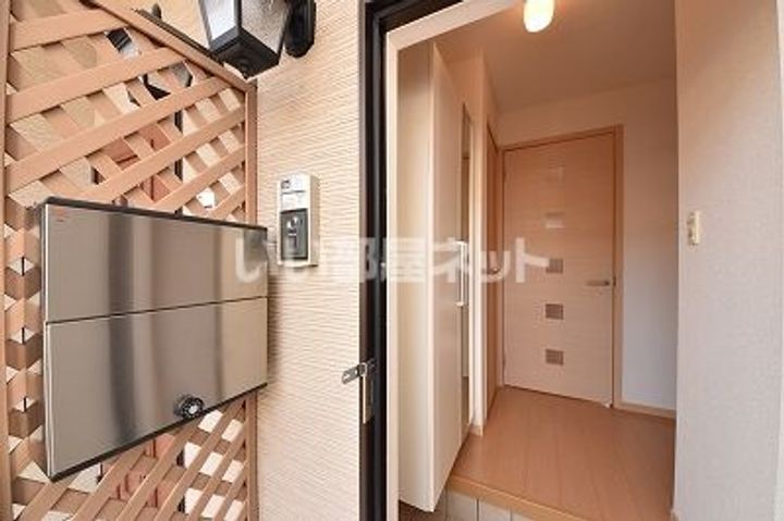 ソレイユ M IIIの玄関