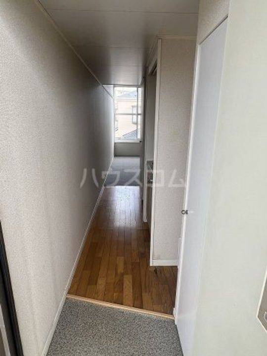 タノシ荘フラットの玄関