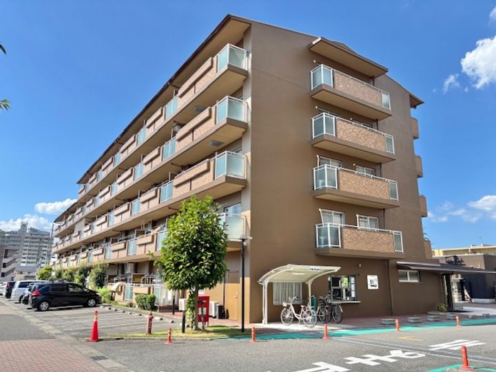 グロ-バル草津壱番館の外観