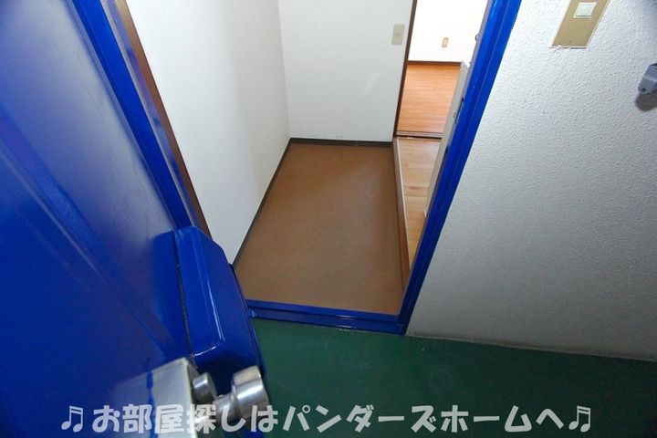 ウイングコートの玄関