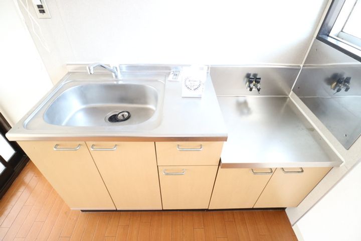 岡山県総社市総社1(アパート)の賃貸物件のキッチン