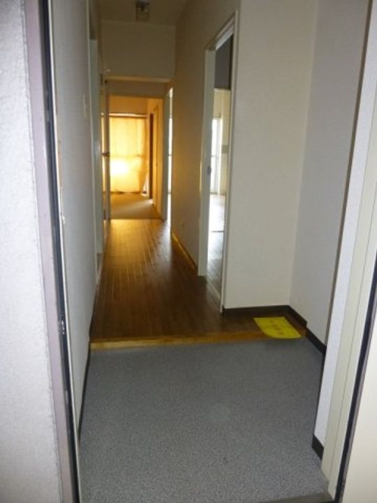 神奈川県横浜市都筑区池辺町(マンション)の賃貸物件の玄関