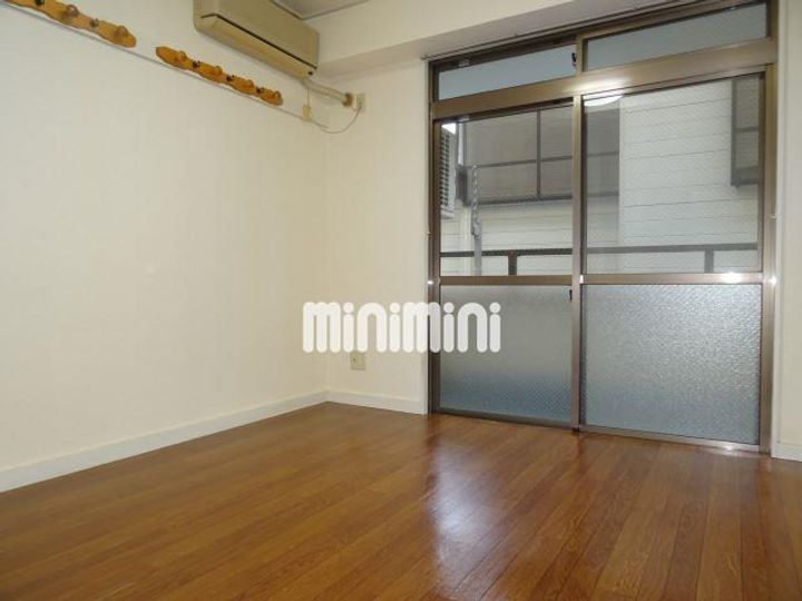 マンションかおりの居間