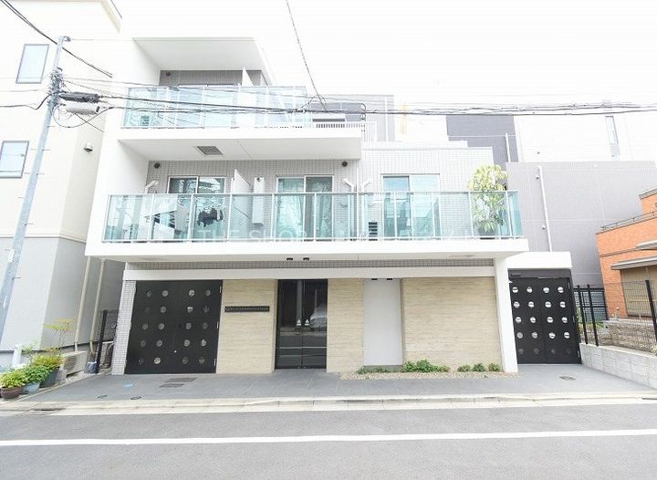 ガリシア東十条Southの外観