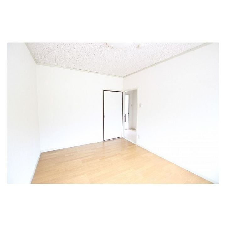 朝日ケ丘コーポの居間