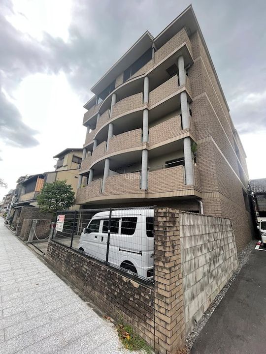 京都府京都市東山区宮川筋4(マンション)の賃貸物件の外観