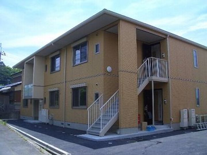 ベラージオ B棟の外観