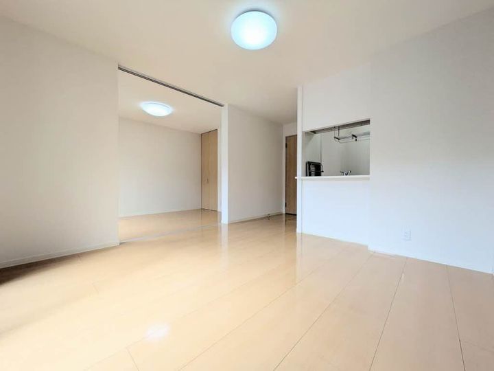 ベラージオ B棟の居間