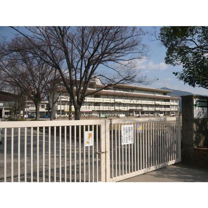 ハイネ細沢の周辺