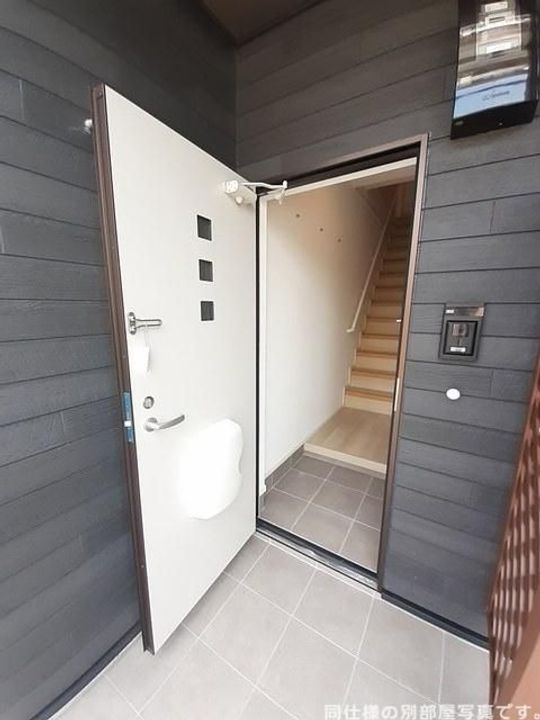 アロアロ アミウの玄関