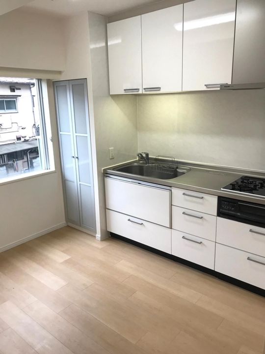 シャレール広尾 2号棟のキッチン