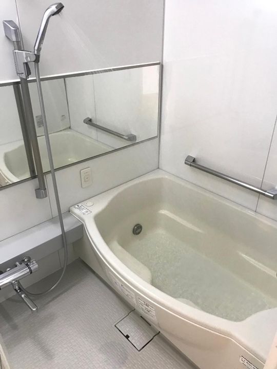 シャレール広尾 2号棟の風呂