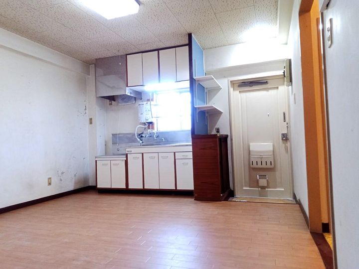 ヤマトハイツの居間