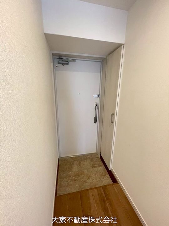 GRAND WISTERIAの玄関