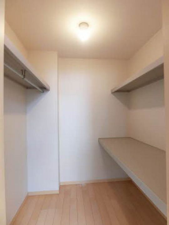 ヒュドールヒューレーJの内装