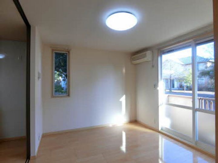 ヒュドールヒューレーJの居間