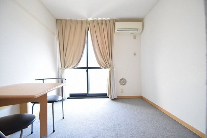 レオパレスアムール梅ヶ丘の内装