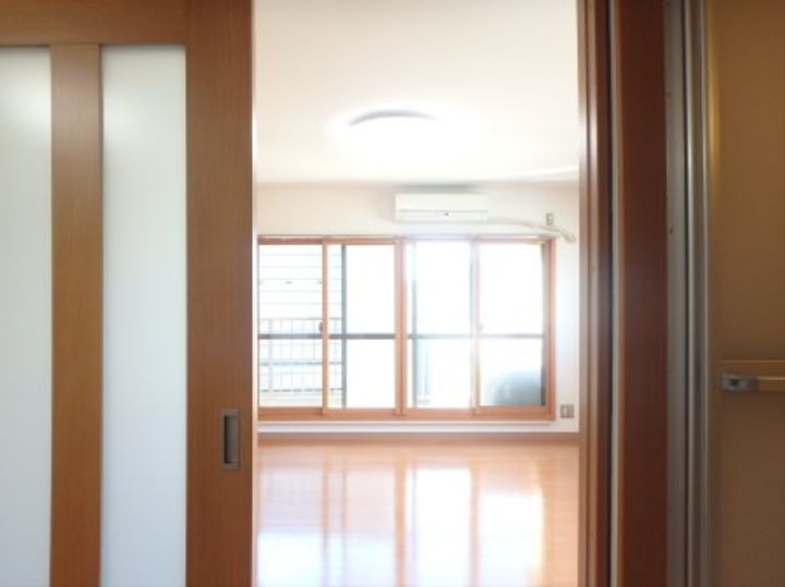 東京都調布市入間町2(マンション)の賃貸物件の玄関