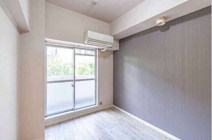 神奈川県横浜市神奈川区東神奈川2(マンション)の賃貸物件の居間