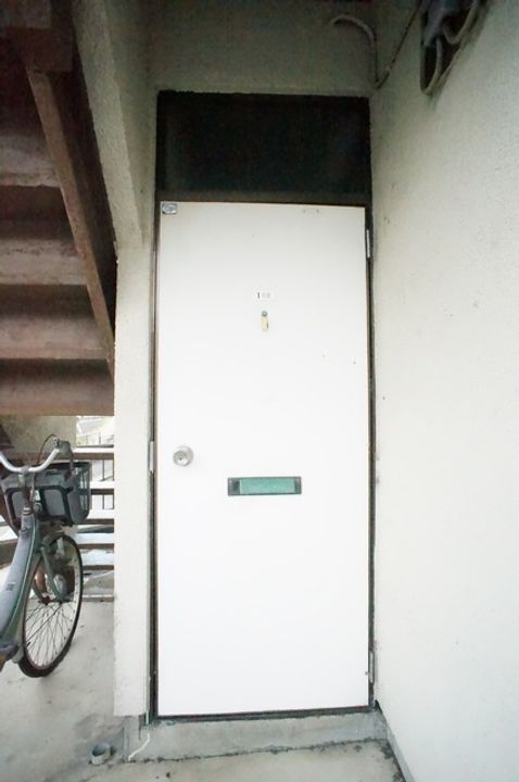 神奈川県川崎市多摩区菅北浦3(アパート)の賃貸物件の玄関