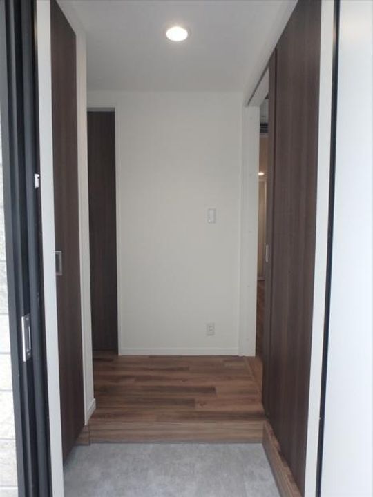 東京都新宿区下落合4(一戸建)の賃貸物件の玄関