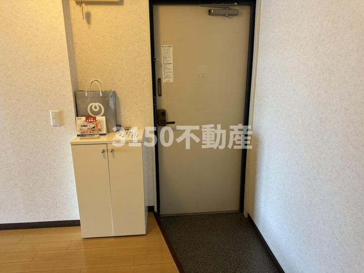 レジデンスTL・西荘の玄関