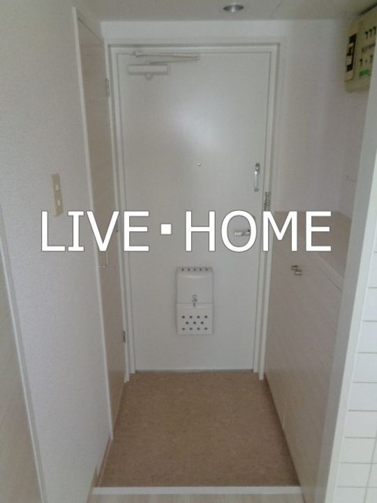 東京都中野区南台1(マンション)の賃貸物件の玄関