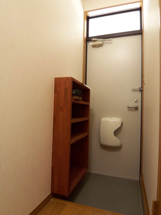 ガーデンヒルズの玄関