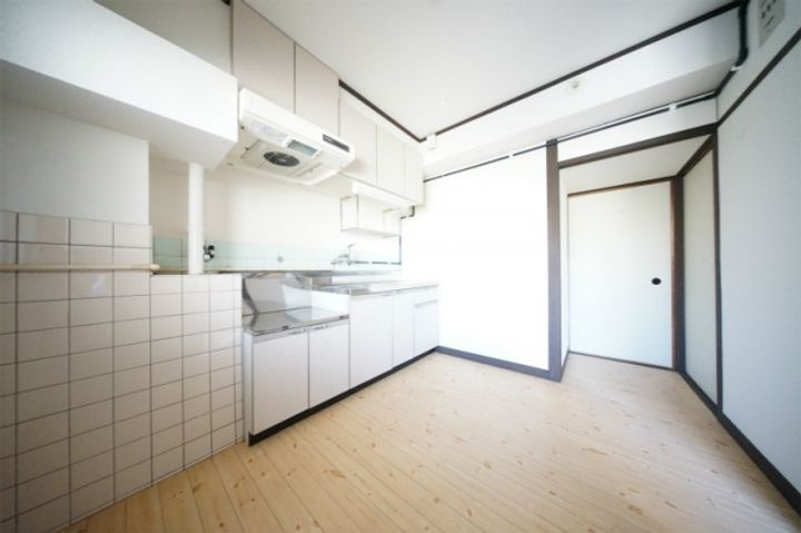 山口県下関市名池町(マンション)の賃貸物件の居間