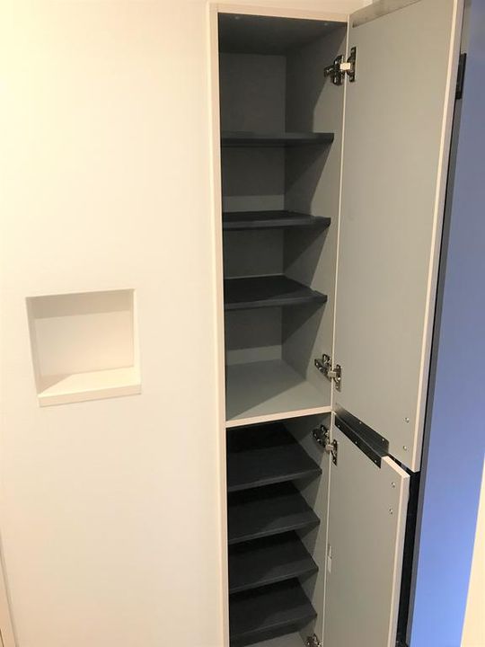 ガーデンplus黒髪の内装