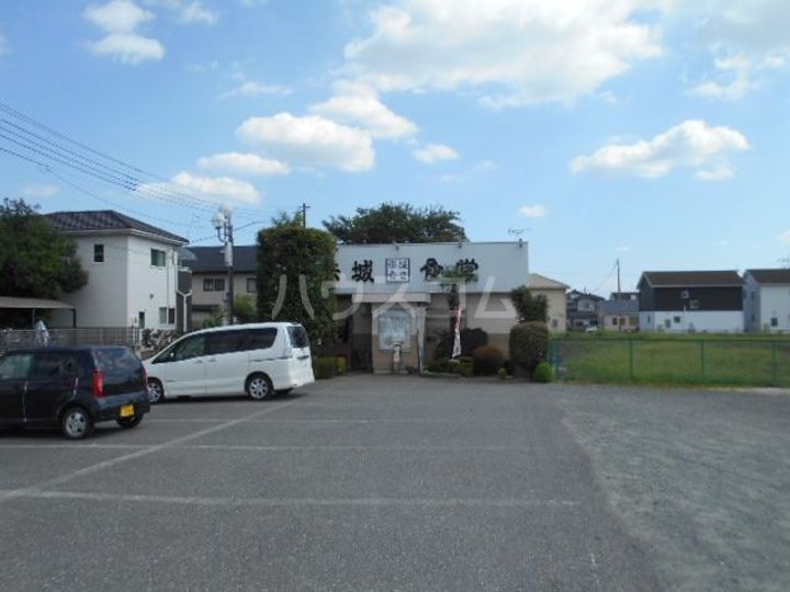 レオネクストタビィの周辺