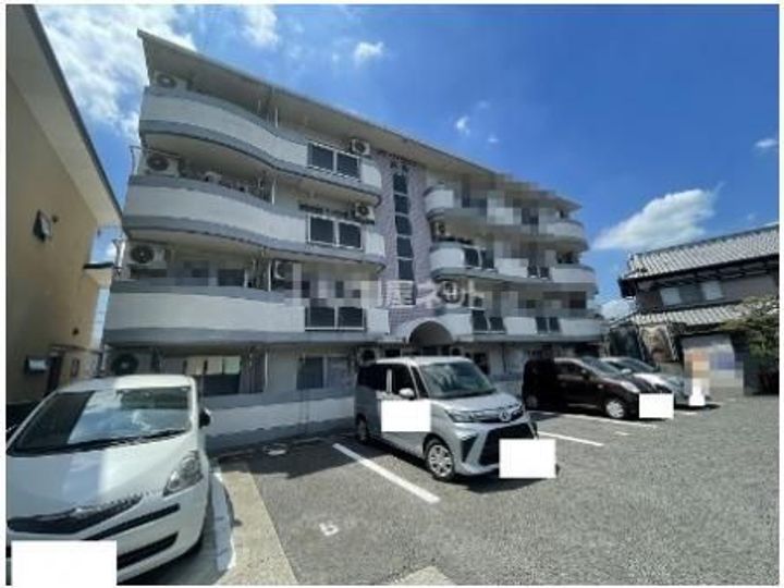 パークウェイ高島の外観