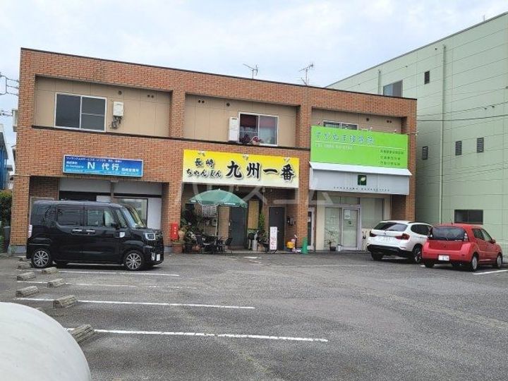 レオパレス三九郎の周辺