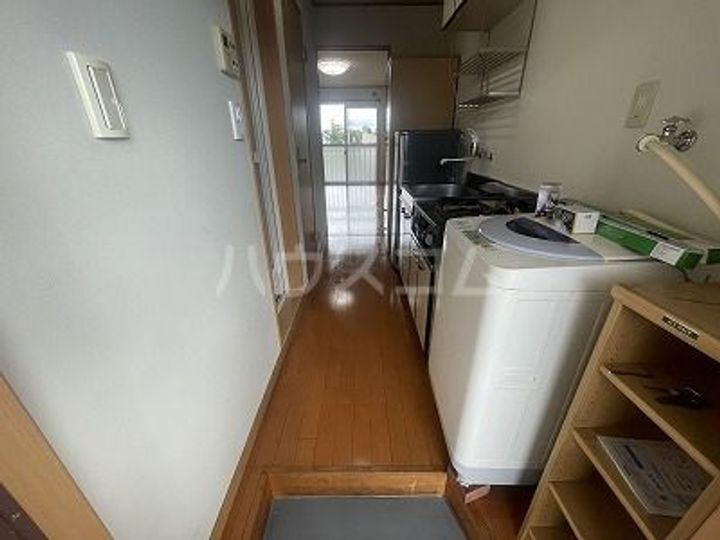 パレス中川2の玄関