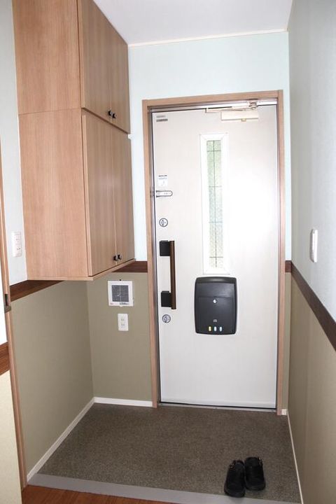 グレイスガーデンCの玄関