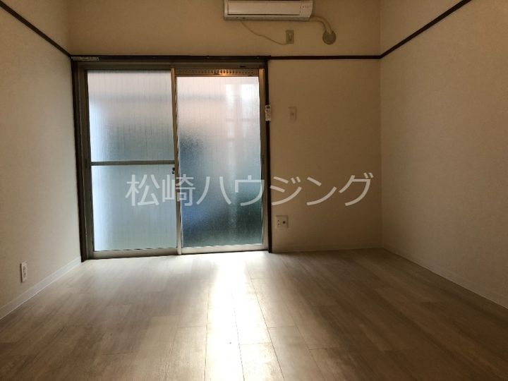 飯田ハウスの居間