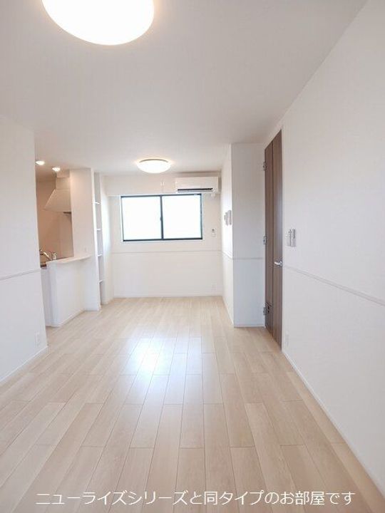 群馬県伊勢崎市茂呂町1(アパート)の賃貸物件の居間