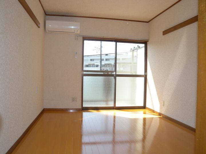 すずかけハイツの居間