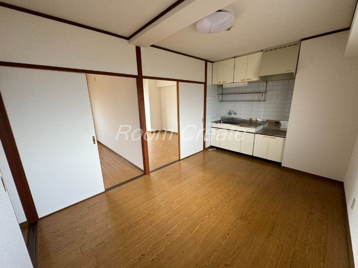 ヴィラアンソレイエ藍住の居間