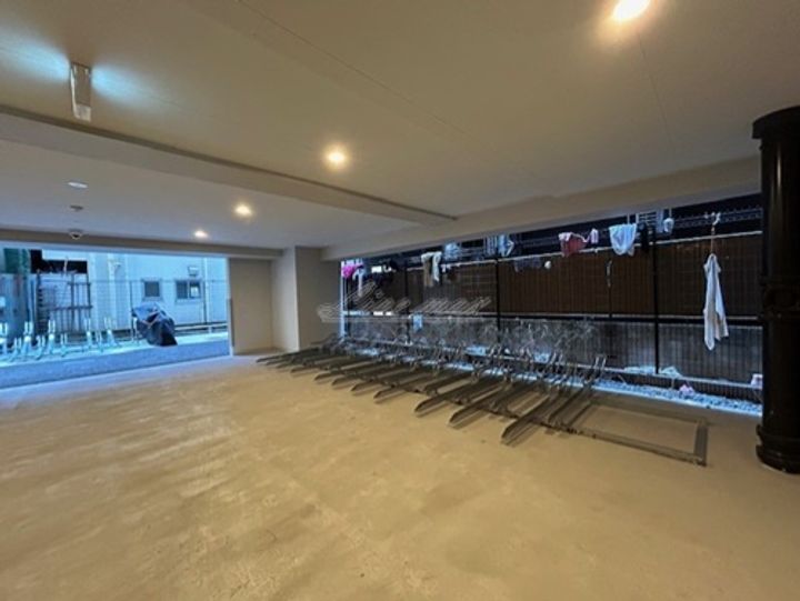 ジェノヴィア横浜石川町の地図