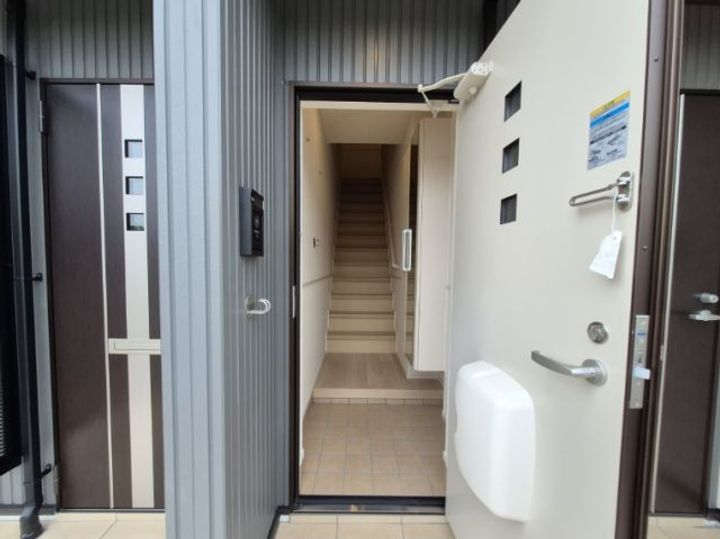 シャトー楓の玄関