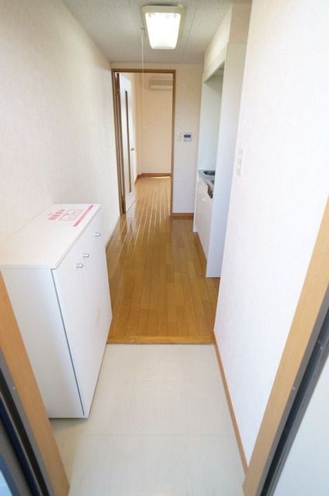 アクシオンハイツの玄関