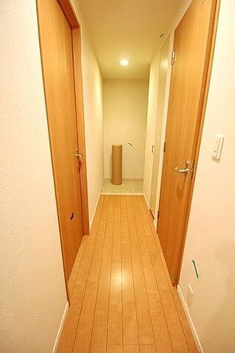 東京都港区海岸3(マンション)の賃貸物件の玄関