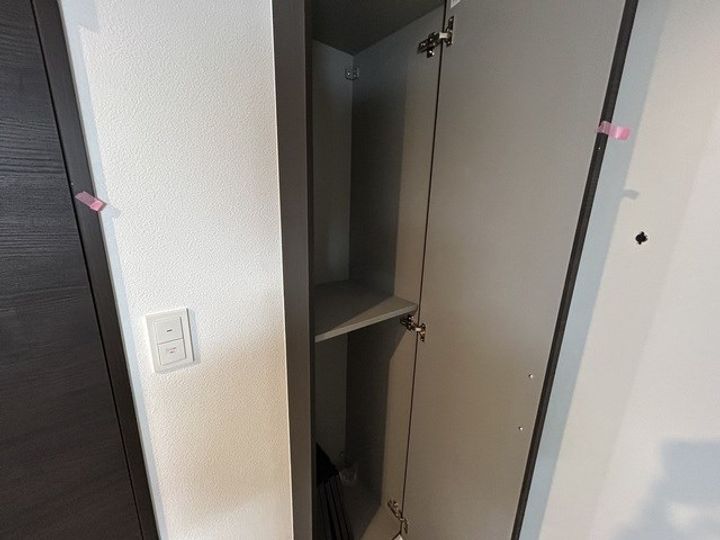 ジーメゾン伊勢原東大竹の玄関