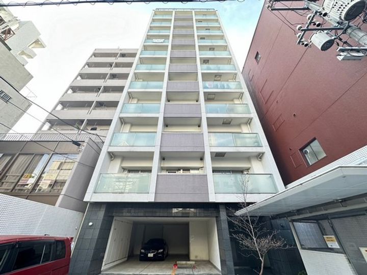 グラビスコート十日市の外観